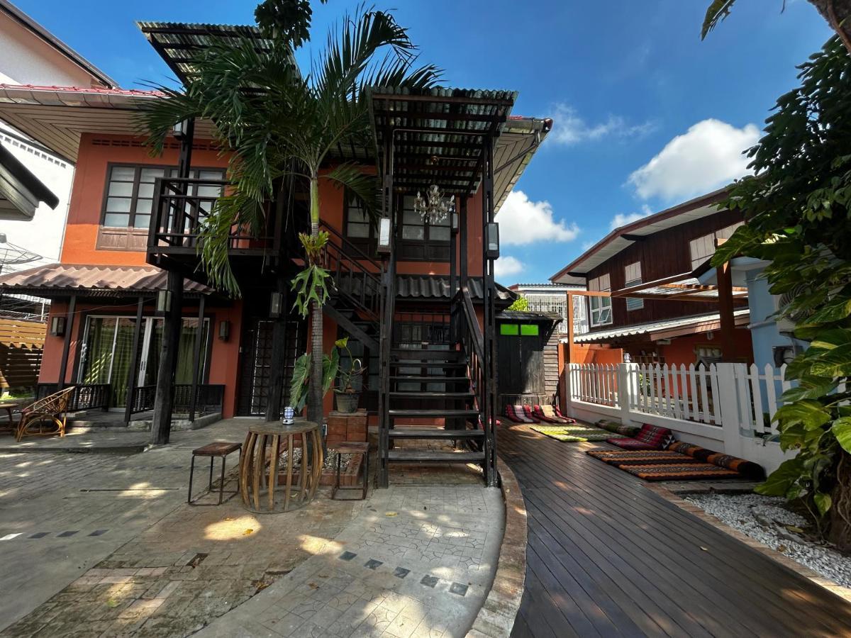Villa'S Homestay Chiang Mai Eksteriør billede